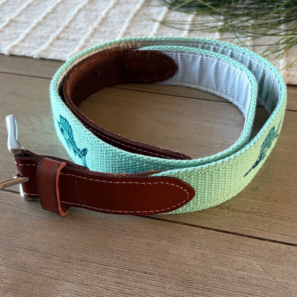 New men's 36 Vineyard Vines marlin fish embroidered icon canvas club belt